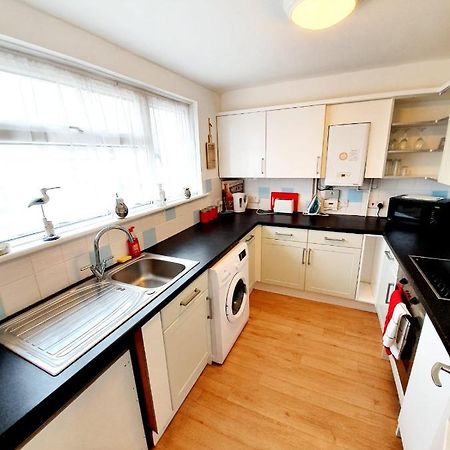 Rayleigh Town Centre 2 Bedroom Apartment Eksteriør bilde