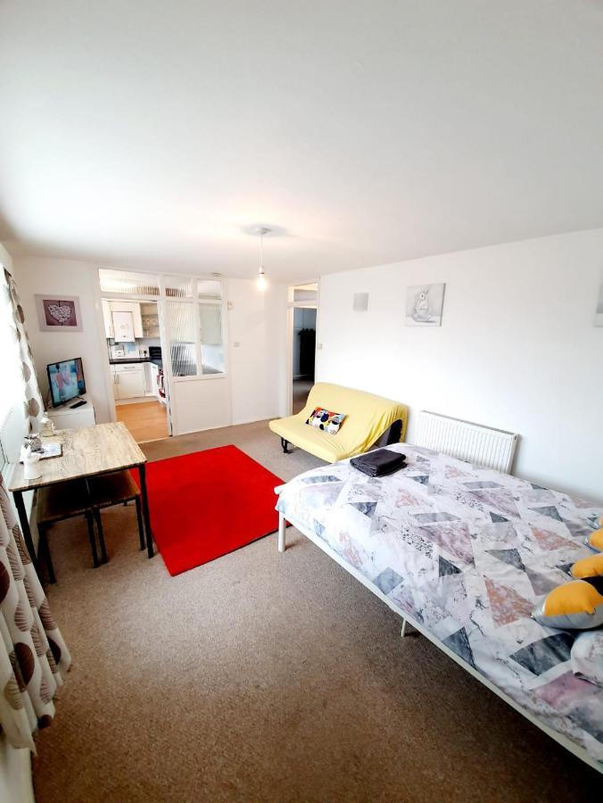 Rayleigh Town Centre 2 Bedroom Apartment Eksteriør bilde
