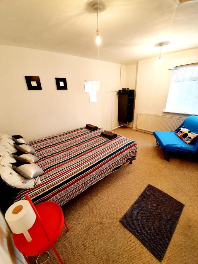 Rayleigh Town Centre 2 Bedroom Apartment Eksteriør bilde
