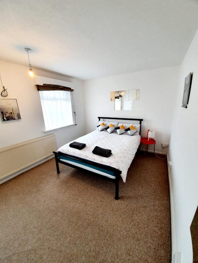Rayleigh Town Centre 2 Bedroom Apartment Eksteriør bilde