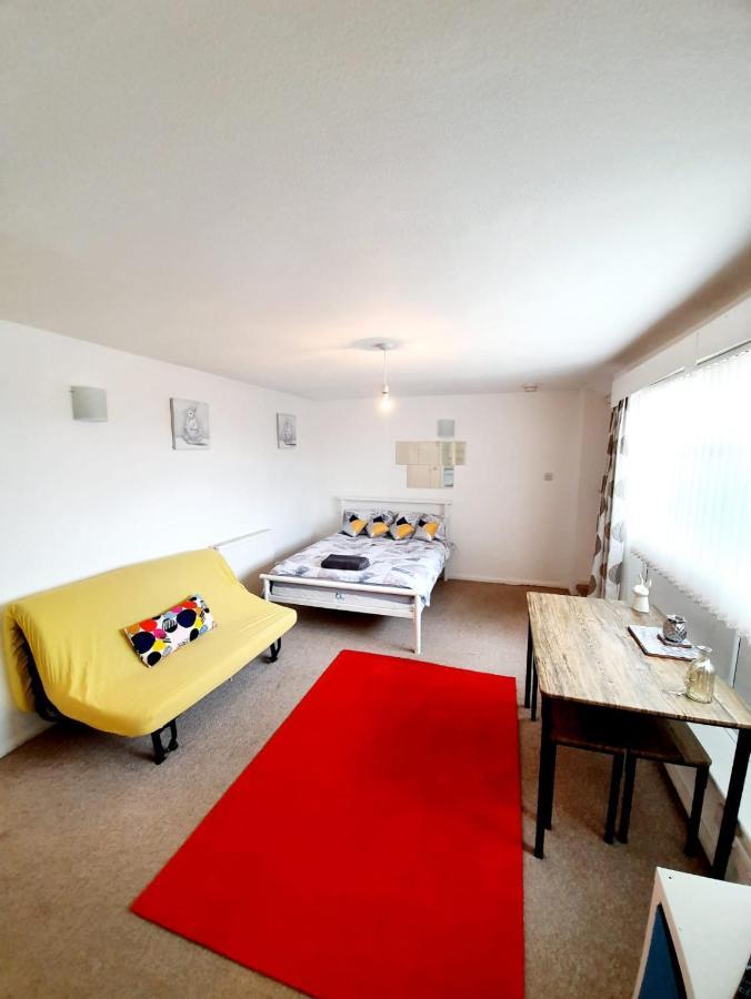 Rayleigh Town Centre 2 Bedroom Apartment Eksteriør bilde